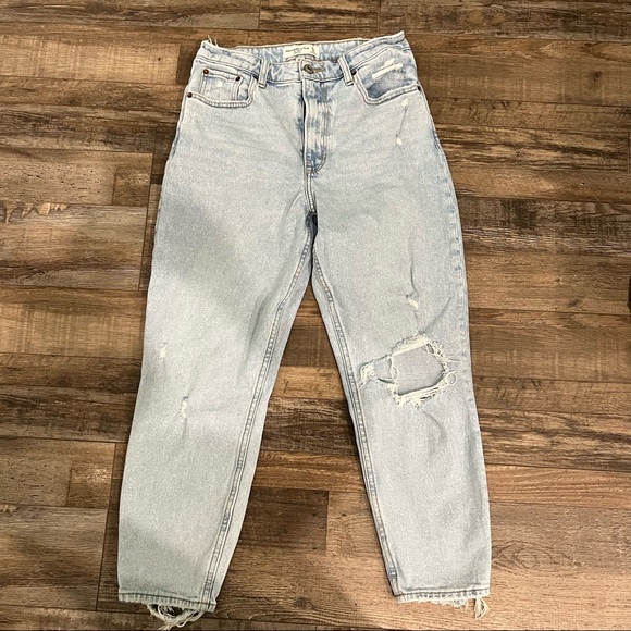Abercrombie & Fitch Denim - A&F• Curve Love Mom High Rise